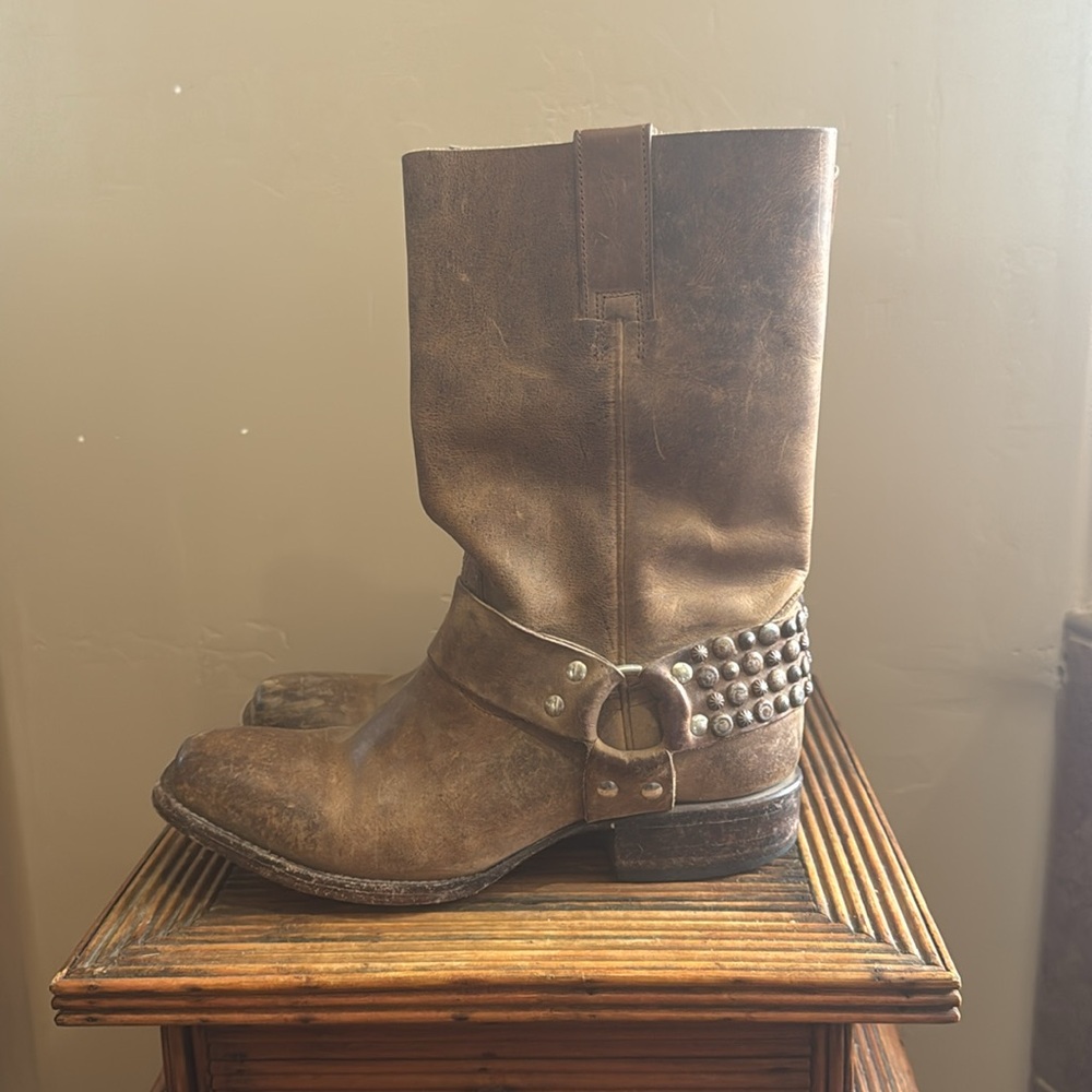 Freebies Boots - Picture 2 of 7